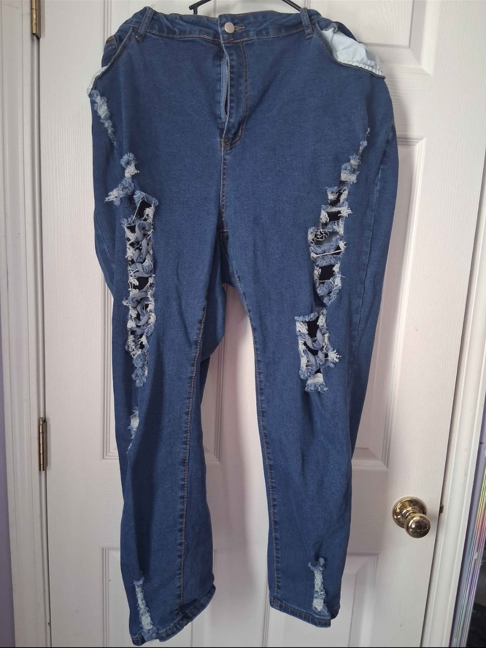 SHEIN Distressed Blue Boyfriend Jeans